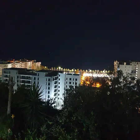 Sea Breeze Apartament *